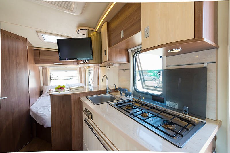 מטבחון בקרוואן דגם בניאס