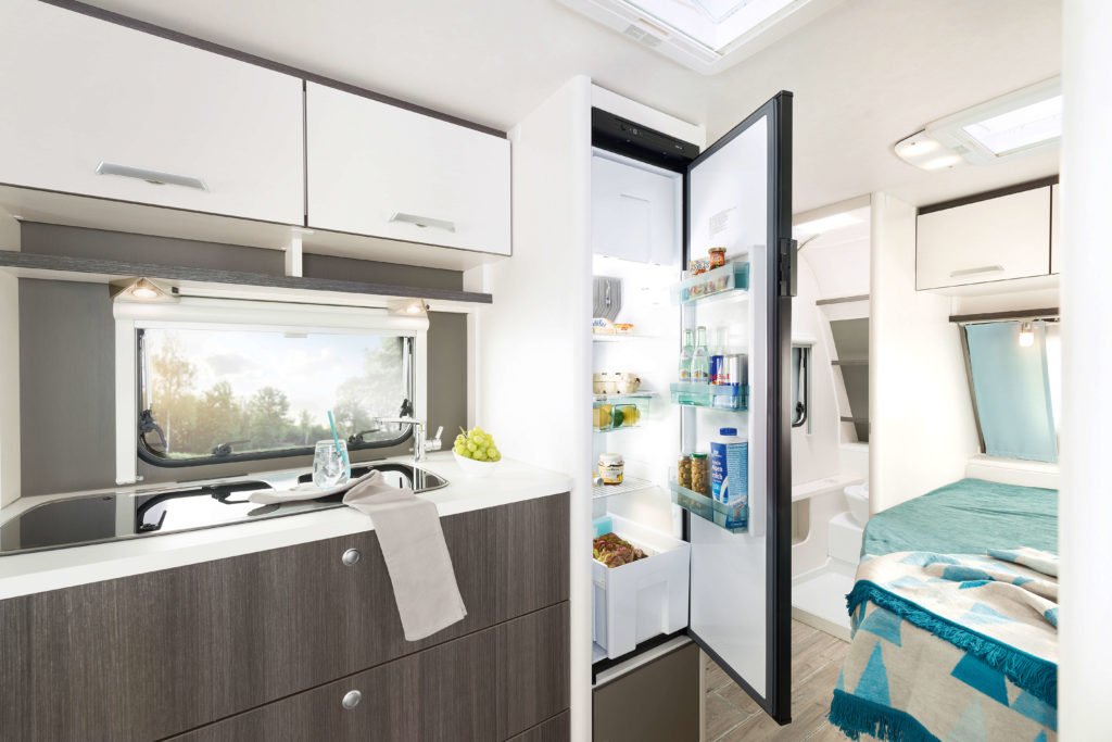 קרוואן מרווח עם סלון גדול